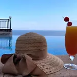 Queen's View 14-pools-near Botanic Garden Apartment Balchik