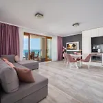 Queen's View 14-pools-near Botanic Garden *