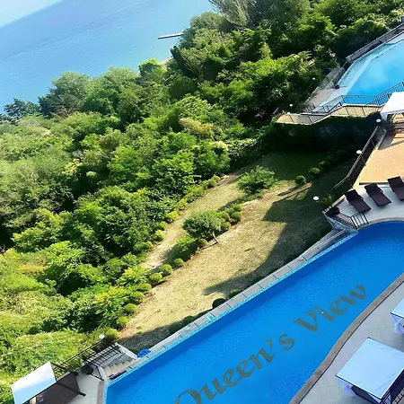 Apartment Queen's View 14-pools-near Botanic Garden
